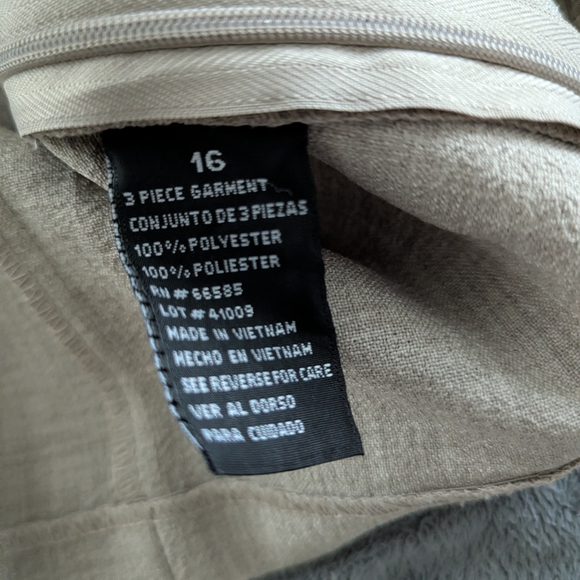 Perceptions NY Suit Tank - Picture 5 of 9